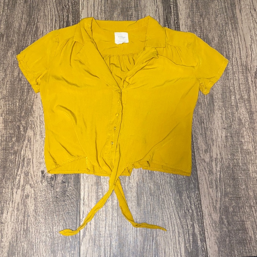 Button Up Slightly Cropped Blouse